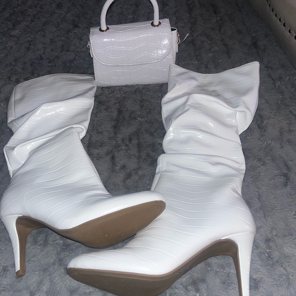 Elegant White Croc-Embossed Women's Boots
